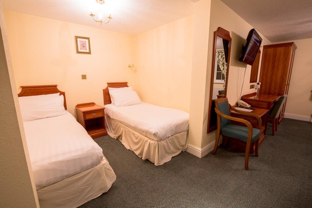 Harefield Manor Hotel Romford Ngoại thất bức ảnh