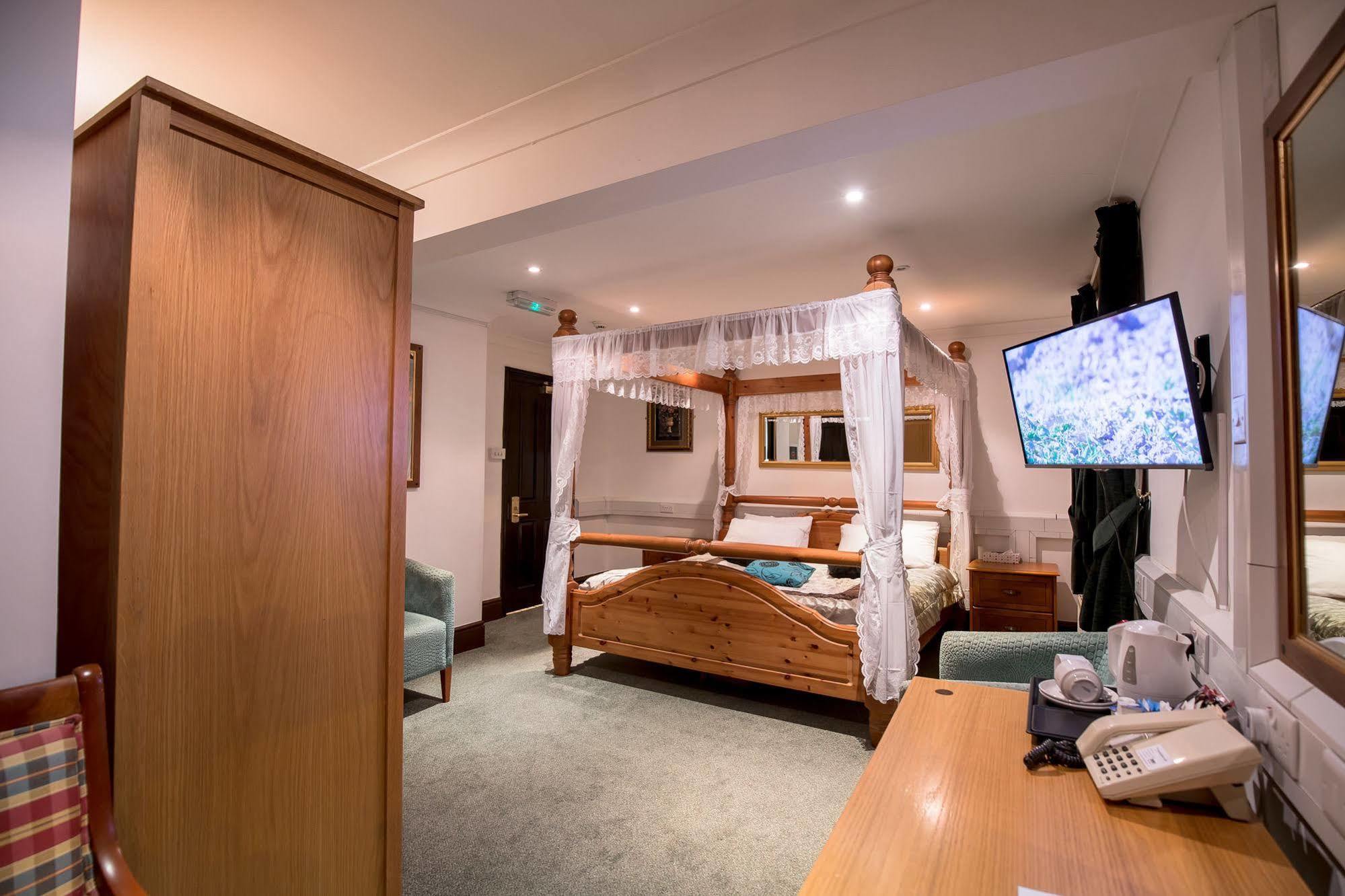 Harefield Manor Hotel Romford Ngoại thất bức ảnh