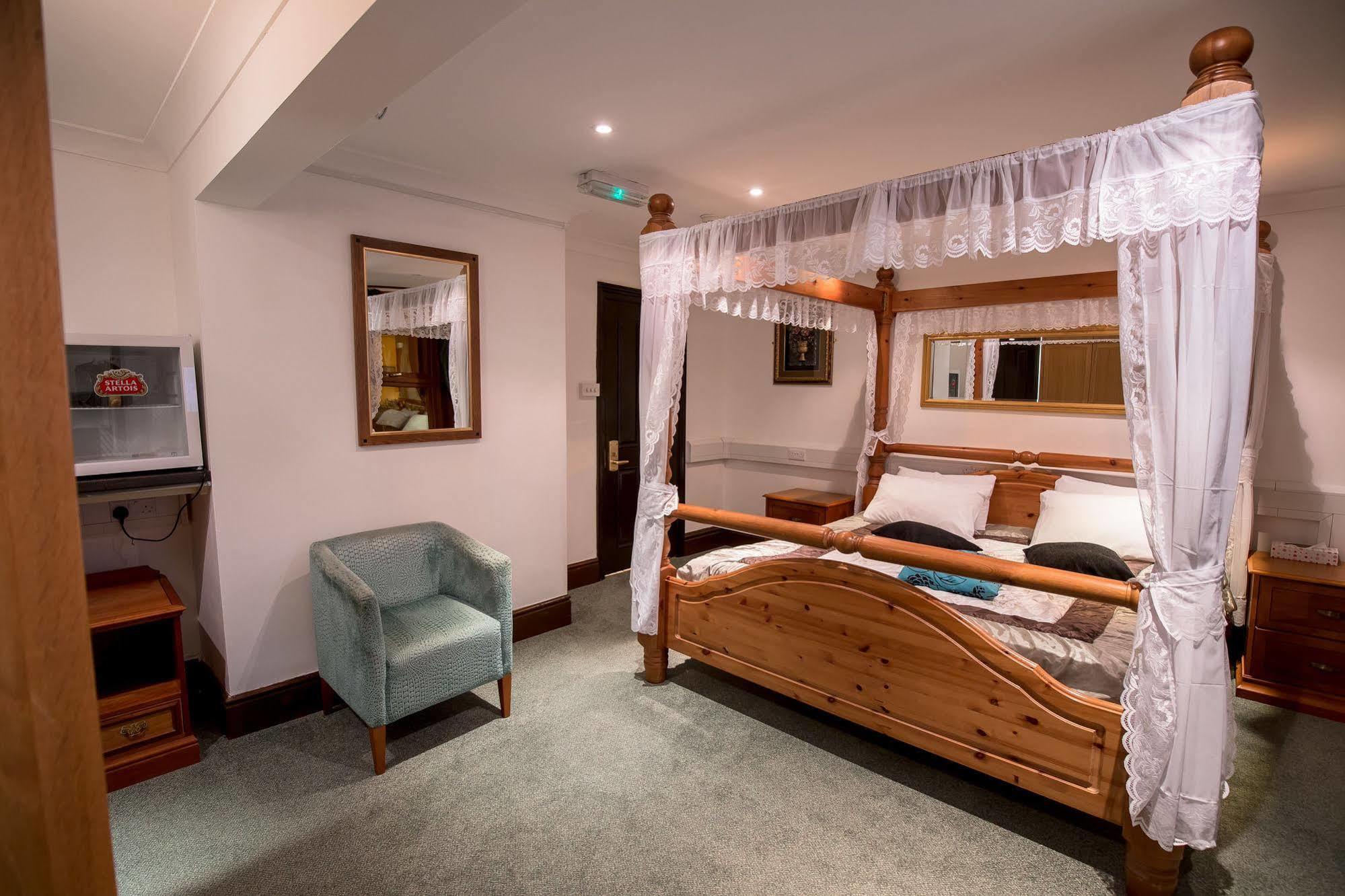 Harefield Manor Hotel Romford Ngoại thất bức ảnh